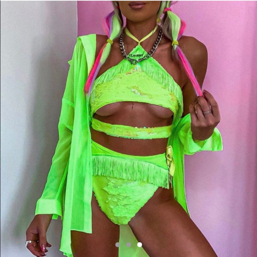 Green Sequin Loonigans Two Piece!! - image 3
